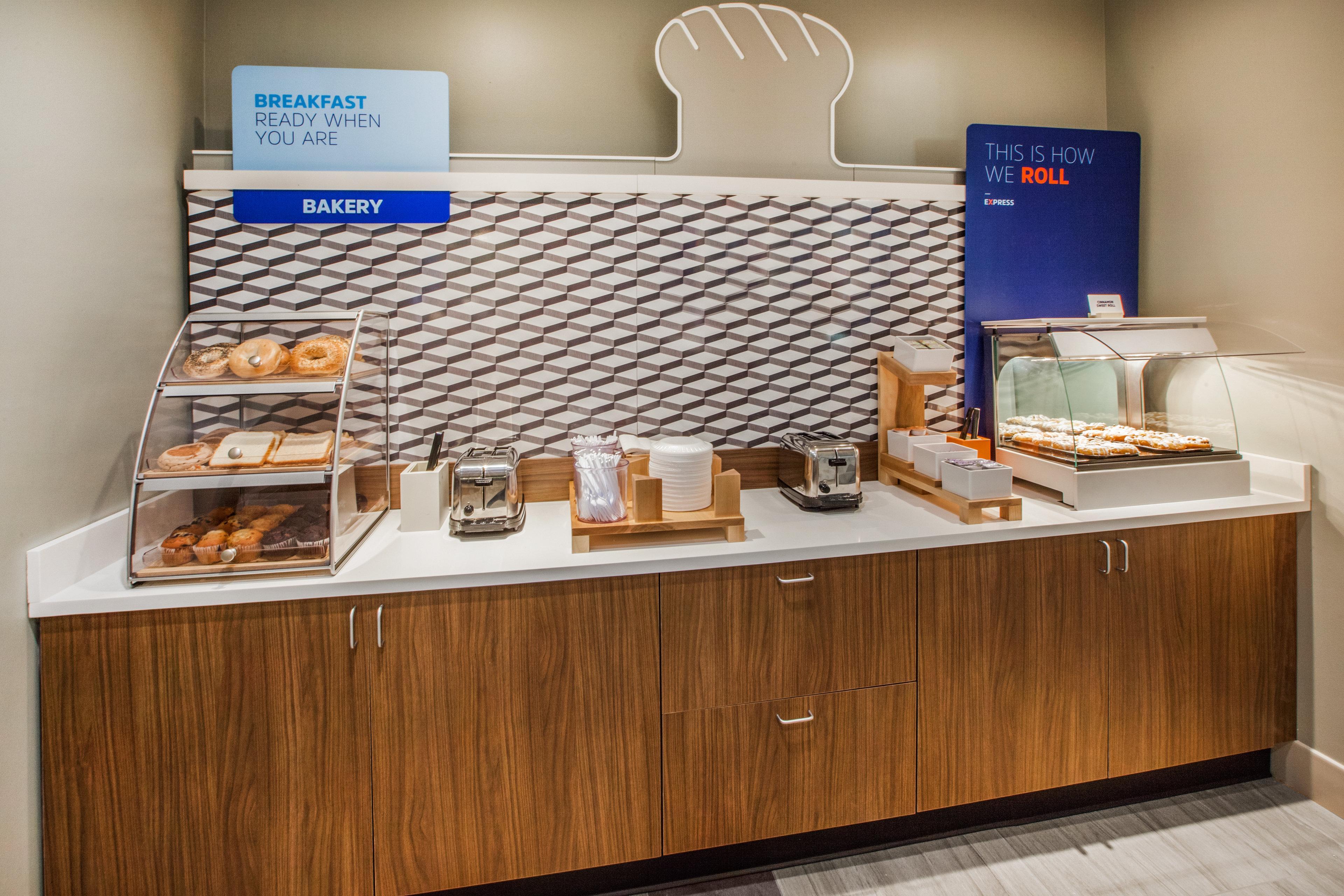 Holiday Inn Express & Suites Oklahoma City Downtown - Bricktown By Ihg Extérieur photo